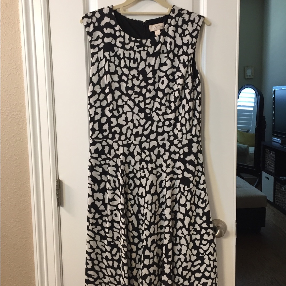 LOFT size Medium animal print sleeveless sundress